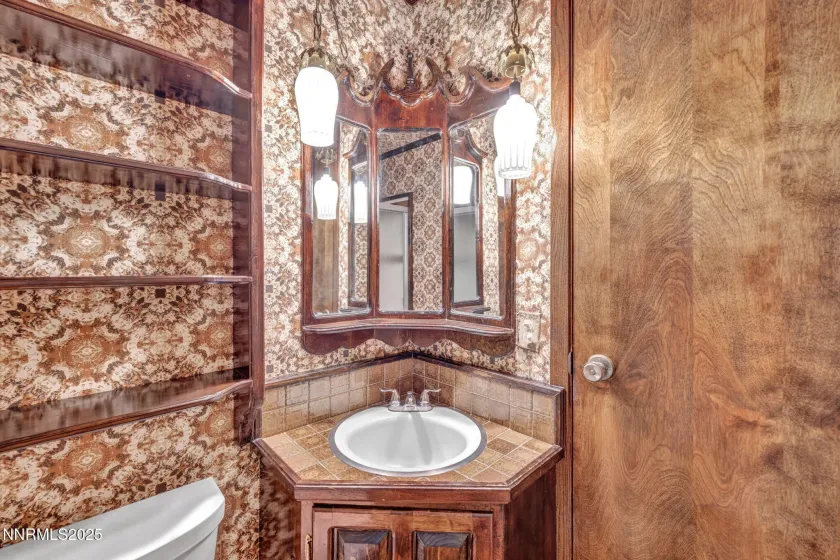 610 Bonanza, Carson City, Nevada 89706, 4 Bedrooms Bedrooms, ,4 BathroomsBathrooms,Residential,Residential,Bonanza,260000302