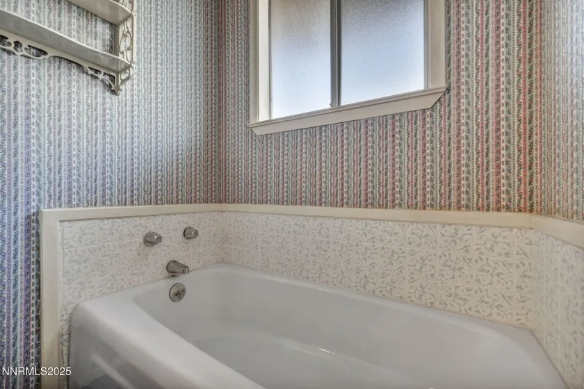 610 Bonanza, Carson City, Nevada 89706, 4 Bedrooms Bedrooms, ,4 BathroomsBathrooms,Residential,Residential,Bonanza,260000302