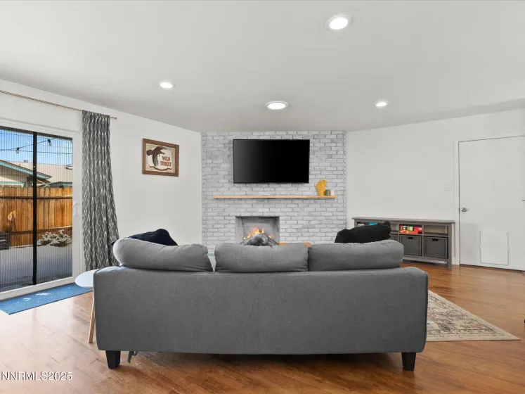 301 Hillcrest, Reno, Nevada 89509, 3 Bedrooms Bedrooms, ,2 BathroomsBathrooms,Residential,Residential,Hillcrest,260000305