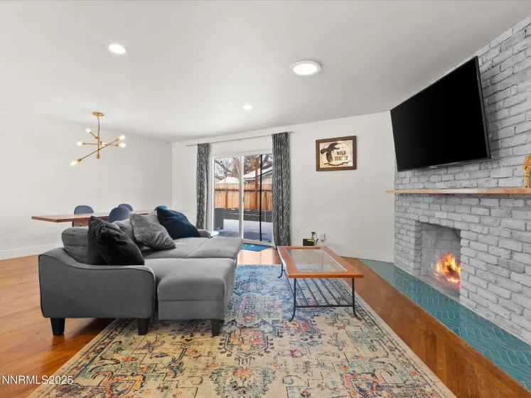 301 Hillcrest, Reno, Nevada 89509, 3 Bedrooms Bedrooms, ,2 BathroomsBathrooms,Residential,Residential,Hillcrest,260000305