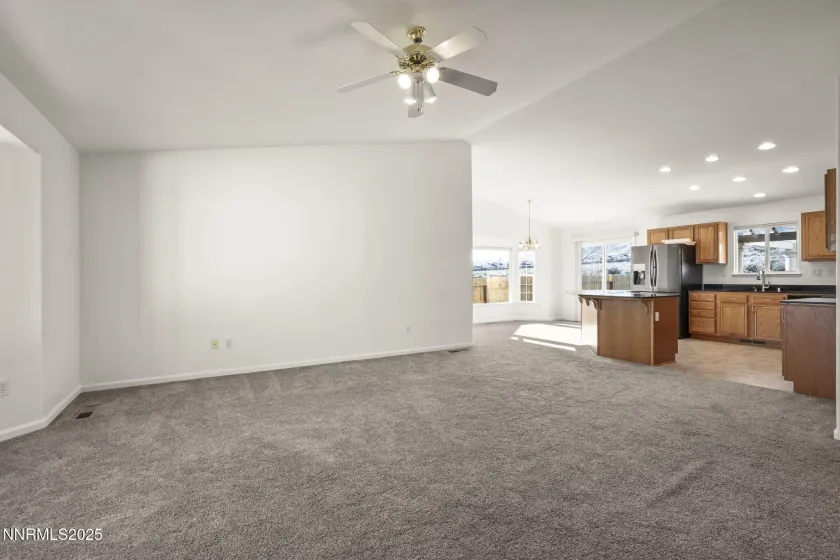 2125 Lenticular, Sparks, Nevada 89441, 3 Bedrooms Bedrooms, ,2 BathroomsBathrooms,Residential,Residential,Lenticular,260000308