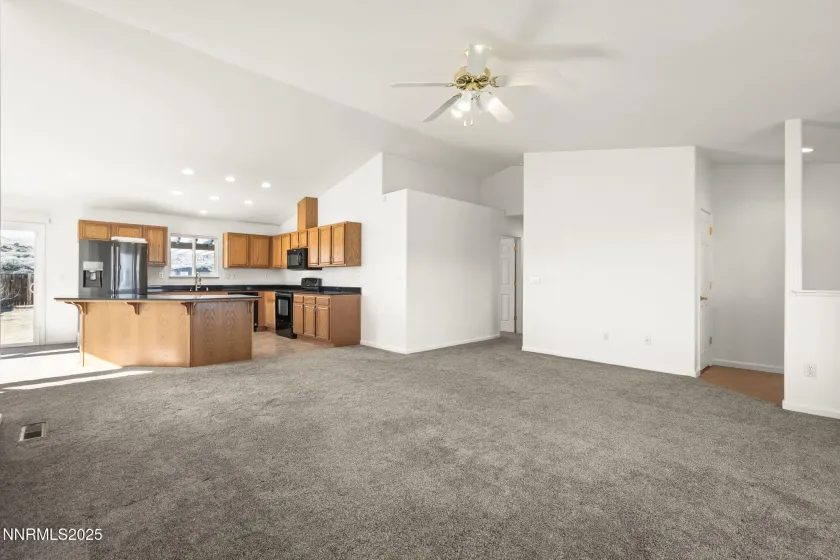 2125 Lenticular, Sparks, Nevada 89441, 3 Bedrooms Bedrooms, ,2 BathroomsBathrooms,Residential,Residential,Lenticular,260000308