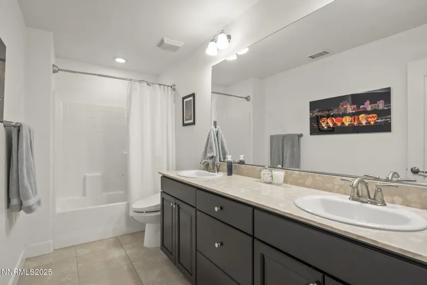 7707 Rhythm, Sparks, Nevada 89436, 4 Bedrooms Bedrooms, ,2 BathroomsBathrooms,Residential,Residential,Rhythm,260000310