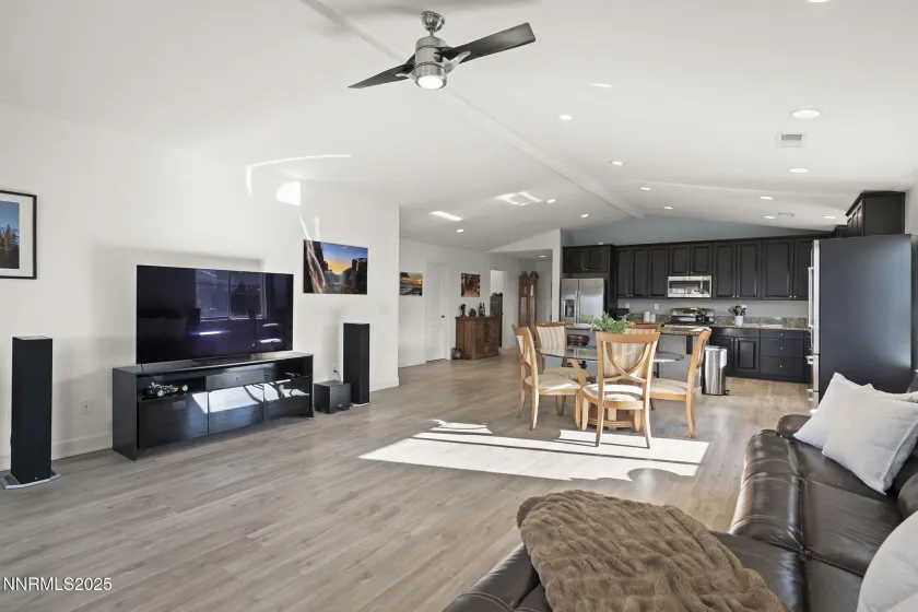 7707 Rhythm, Sparks, Nevada 89436, 4 Bedrooms Bedrooms, ,2 BathroomsBathrooms,Residential,Residential,Rhythm,260000310