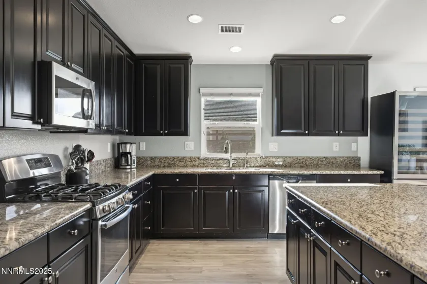 7707 Rhythm, Sparks, Nevada 89436, 4 Bedrooms Bedrooms, ,2 BathroomsBathrooms,Residential,Residential,Rhythm,260000310