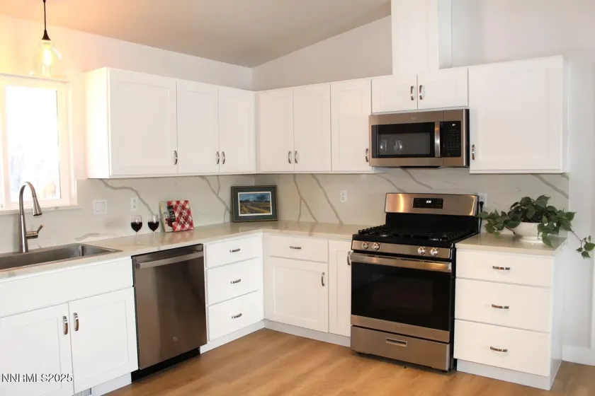 10755 Sand Dune, Sparks, Nevada 89441, 3 Bedrooms Bedrooms, ,2 BathroomsBathrooms,Residential,Residential,Sand Dune,260000313