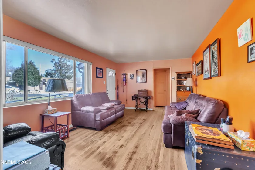 2050 Lassen, Reno, Nevada 89503, 2 Bedrooms Bedrooms, ,1 BathroomBathrooms,Residential,Residential,Lassen,260000331