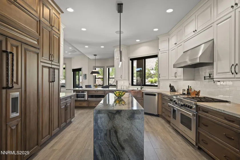 6177 Featherstone, Reno, Nevada 89511, 5 Bedrooms Bedrooms, ,6 BathroomsBathrooms,Residential,Residential,Featherstone,250054932