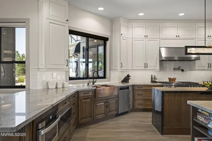 6177 Featherstone, Reno, Nevada 89511, 5 Bedrooms Bedrooms, ,6 BathroomsBathrooms,Residential,Residential,Featherstone,250054932