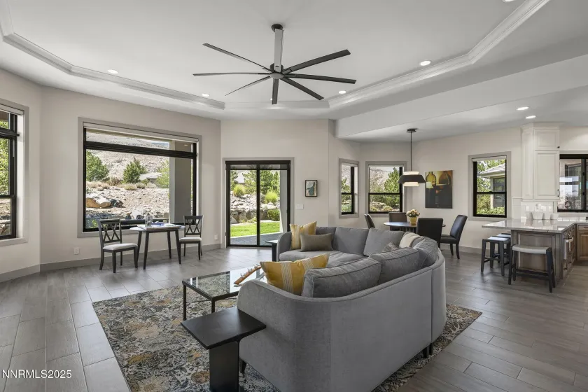 6177 Featherstone, Reno, Nevada 89511, 5 Bedrooms Bedrooms, ,6 BathroomsBathrooms,Residential,Residential,Featherstone,250054932