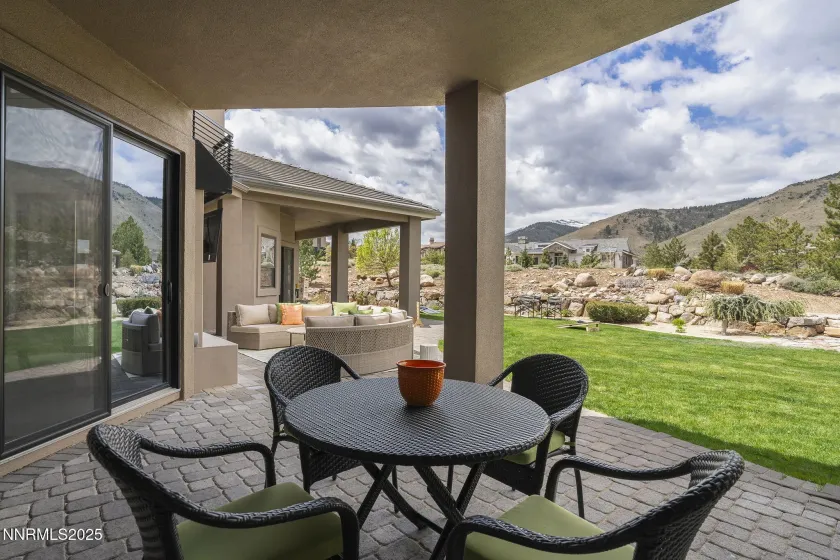 6177 Featherstone, Reno, Nevada 89511, 5 Bedrooms Bedrooms, ,6 BathroomsBathrooms,Residential,Residential,Featherstone,250054932