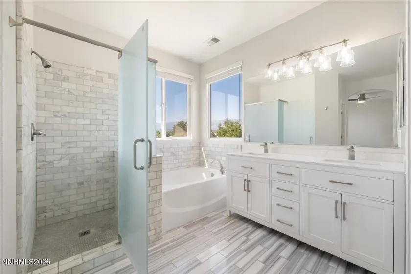 1680 Cattlemen, Reno, Nevada 89521, 4 Bedrooms Bedrooms, ,3 BathroomsBathrooms,Residential,Residential,Cattlemen,260000347