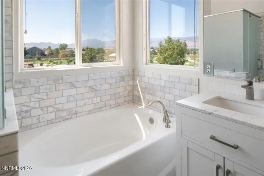 1680 Cattlemen, Reno, Nevada 89521, 4 Bedrooms Bedrooms, ,3 BathroomsBathrooms,Residential,Residential,Cattlemen,260000347