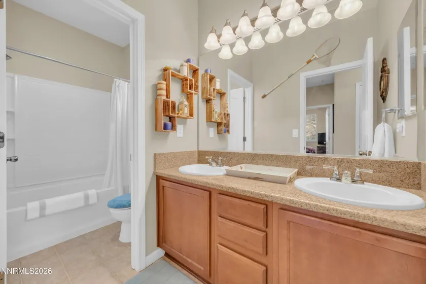 1465 Hagar, Reno, Nevada 89506, 4 Bedrooms Bedrooms, ,3 BathroomsBathrooms,Residential,Residential,Hagar,260000358