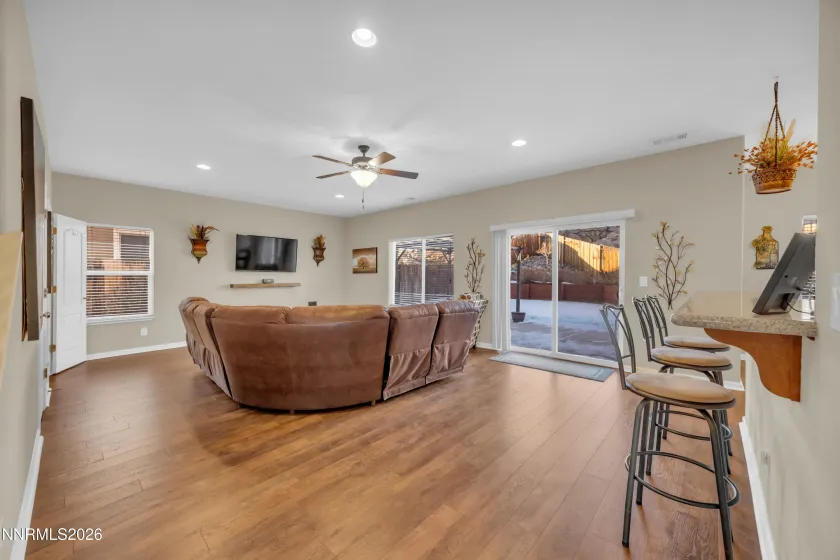 1465 Hagar, Reno, Nevada 89506, 4 Bedrooms Bedrooms, ,3 BathroomsBathrooms,Residential,Residential,Hagar,260000358