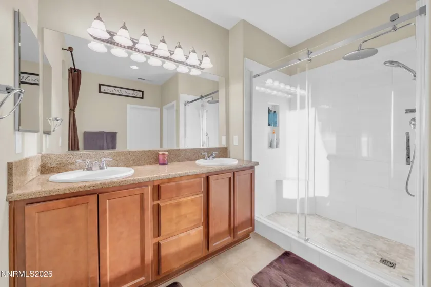 1465 Hagar, Reno, Nevada 89506, 4 Bedrooms Bedrooms, ,3 BathroomsBathrooms,Residential,Residential,Hagar,260000358