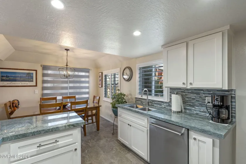 1412 Bumblebee, Gardnerville, Nevada 89460, 3 Bedrooms Bedrooms, ,2 BathroomsBathrooms,Residential,Residential,Bumblebee,260000368