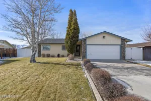 1412 Bumblebee, Gardnerville, Nevada 89460, 3 Bedrooms Bedrooms, ,2 BathroomsBathrooms,Residential,Residential,Bumblebee,260000368