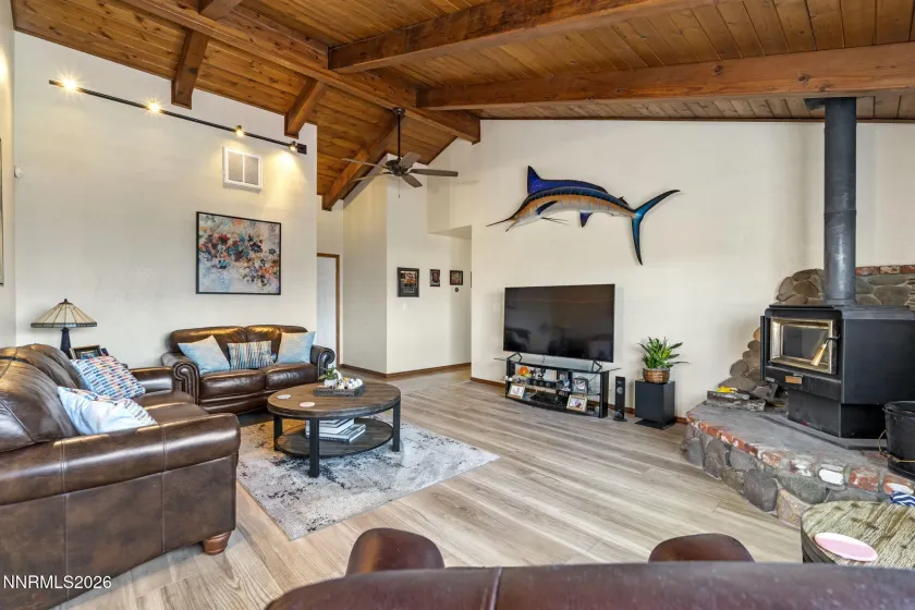 1412 Bumblebee, Gardnerville, Nevada 89460, 3 Bedrooms Bedrooms, ,2 BathroomsBathrooms,Residential,Residential,Bumblebee,260000368