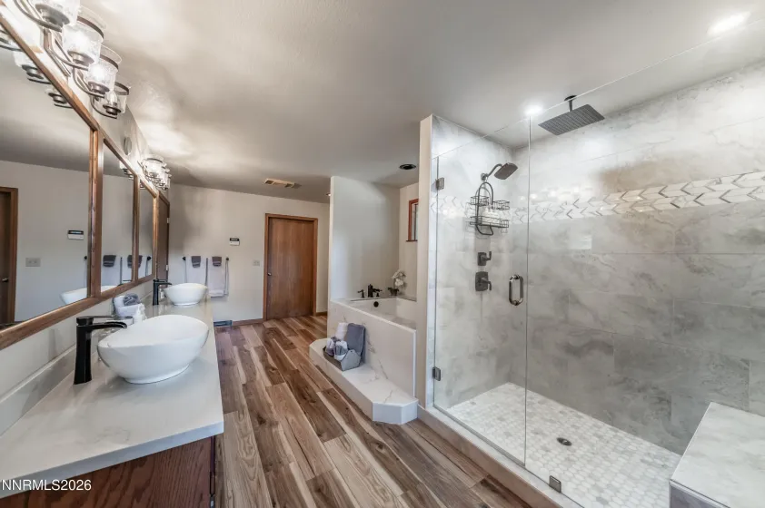 245 Hot Springs, Markleeville, California 96120, 3 Bedrooms Bedrooms, ,6 BathroomsBathrooms,Residential,Residential,Hot Springs,260000369