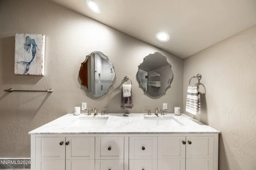 245 Hot Springs, Markleeville, California 96120, 3 Bedrooms Bedrooms, ,6 BathroomsBathrooms,Residential,Residential,Hot Springs,260000369