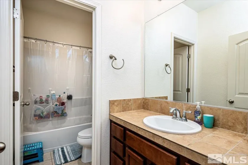 2190 Bears Ranch, Reno, Nevada 89521, 3 Bedrooms Bedrooms, ,3 BathroomsBathrooms,Residential,Residential,Bears Ranch,260000371