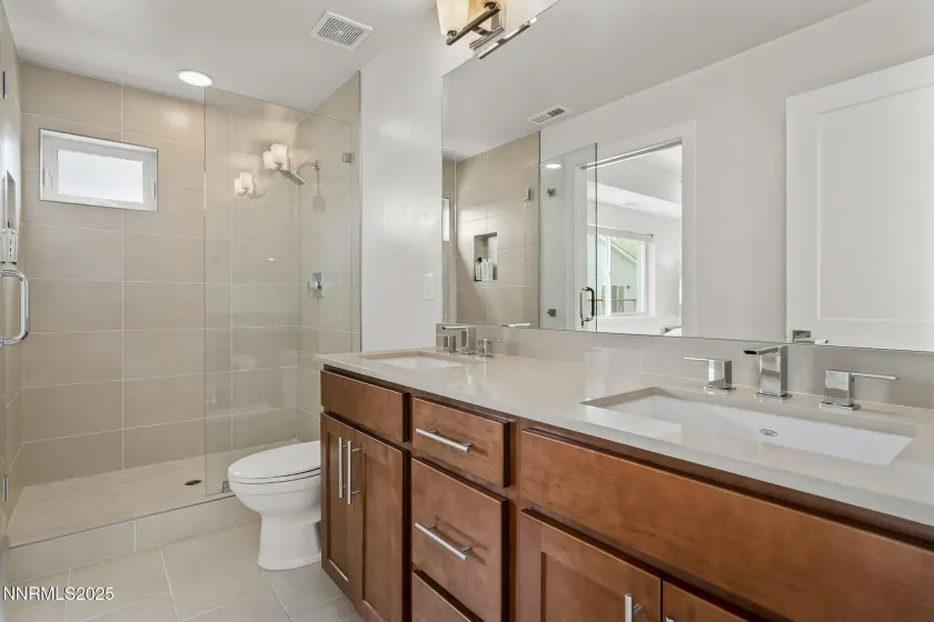 210 Stewart, Reno, Nevada 89501, 2 Bedrooms Bedrooms, ,2 BathroomsBathrooms,Residential,Residential,Stewart,260000374