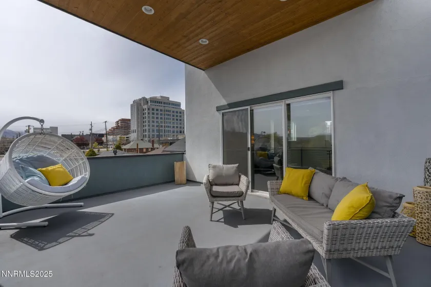 210 Stewart, Reno, Nevada 89501, 2 Bedrooms Bedrooms, ,2 BathroomsBathrooms,Residential,Residential,Stewart,260000374