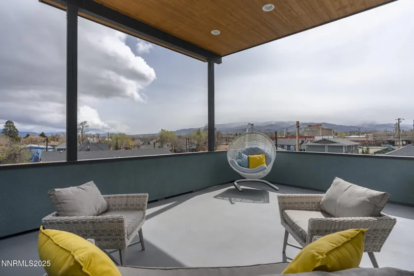 210 Stewart, Reno, Nevada 89501, 2 Bedrooms Bedrooms, ,2 BathroomsBathrooms,Residential,Residential,Stewart,260000374