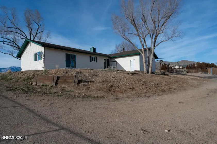 2715 Henning, Minden, Nevada 89423, 2 Bedrooms Bedrooms, ,2 BathroomsBathrooms,Residential,Residential,Henning,260000376