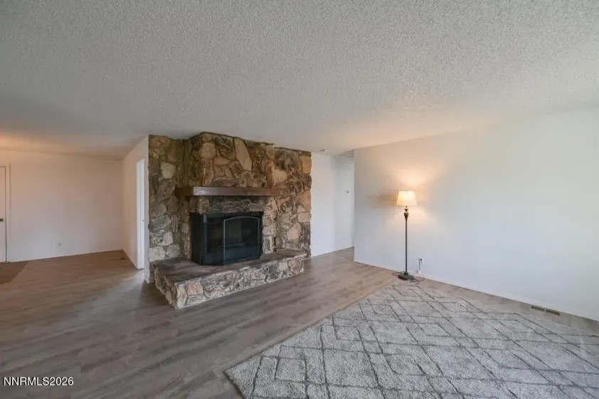 2715 Henning, Minden, Nevada 89423, 2 Bedrooms Bedrooms, ,2 BathroomsBathrooms,Residential,Residential,Henning,260000376