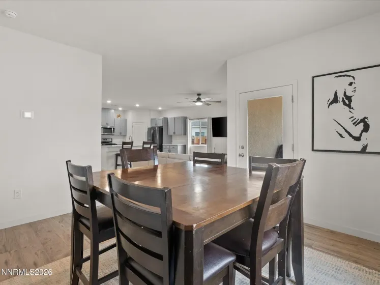 2645 Emerson, Fernley, Nevada 89408, 3 Bedrooms Bedrooms, ,2 BathroomsBathrooms,Residential,Residential,Emerson,260000378