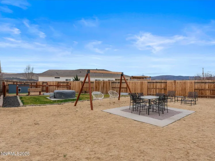 2645 Emerson, Fernley, Nevada 89408, 3 Bedrooms Bedrooms, ,2 BathroomsBathrooms,Residential,Residential,Emerson,260000378