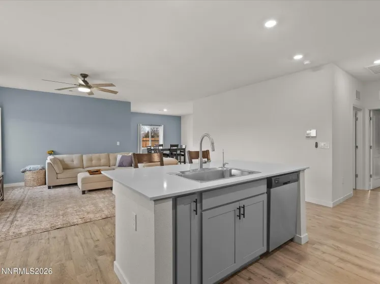 2645 Emerson, Fernley, Nevada 89408, 3 Bedrooms Bedrooms, ,2 BathroomsBathrooms,Residential,Residential,Emerson,260000378