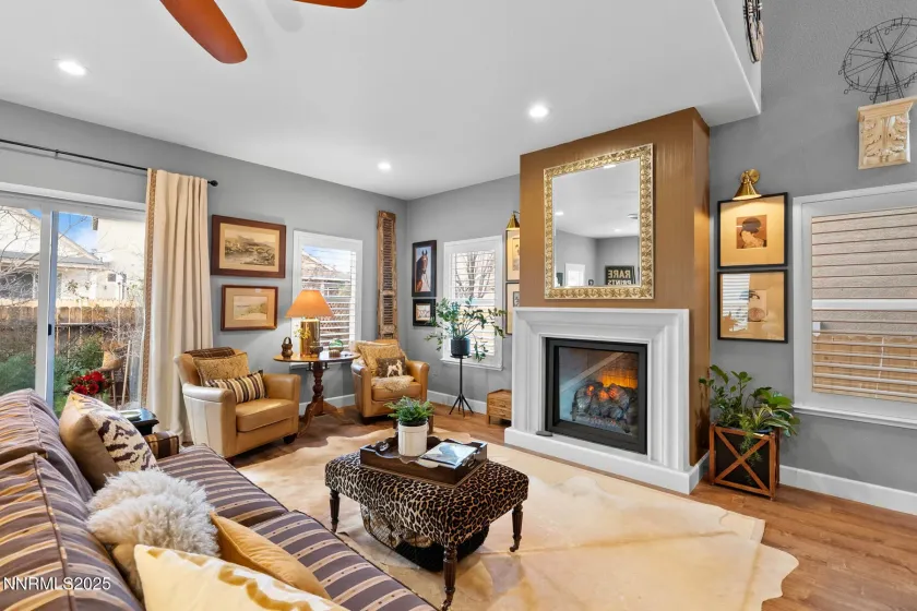 958 Marble Hills, Sparks, Nevada 89436, 2 Bedrooms Bedrooms, ,3 BathroomsBathrooms,Residential,Residential,Marble Hills,260000379