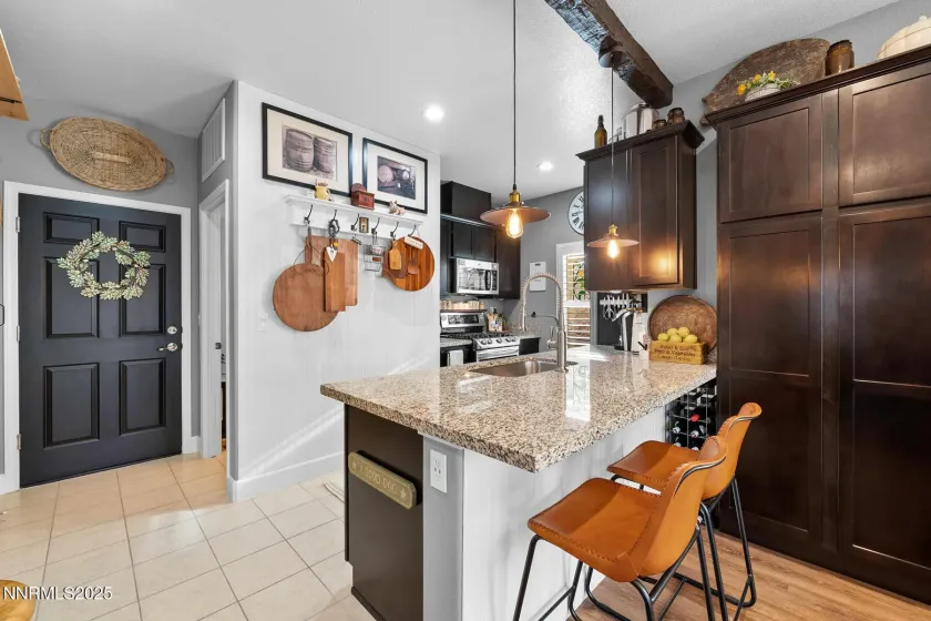 958 Marble Hills, Sparks, Nevada 89436, 2 Bedrooms Bedrooms, ,3 BathroomsBathrooms,Residential,Residential,Marble Hills,260000379