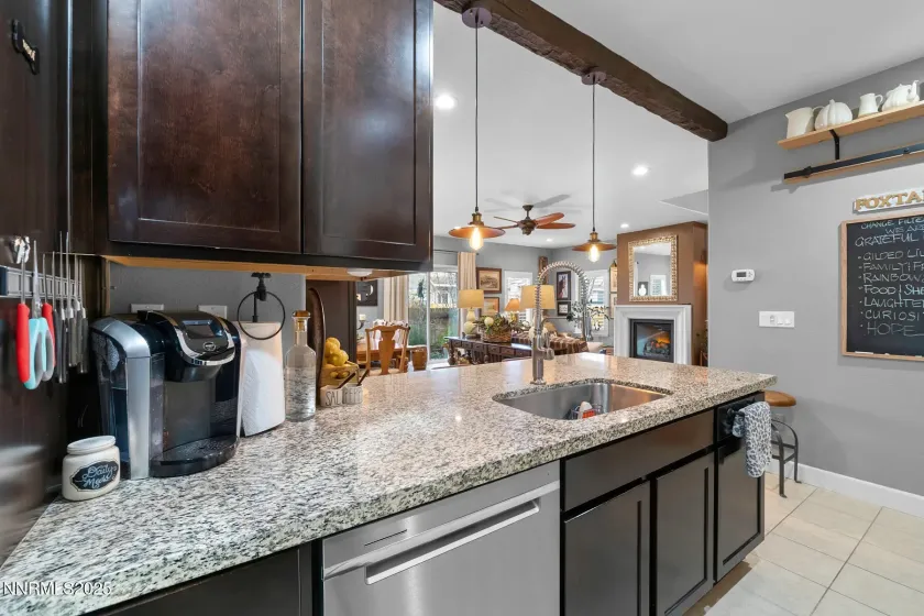 958 Marble Hills, Sparks, Nevada 89436, 2 Bedrooms Bedrooms, ,3 BathroomsBathrooms,Residential,Residential,Marble Hills,260000379