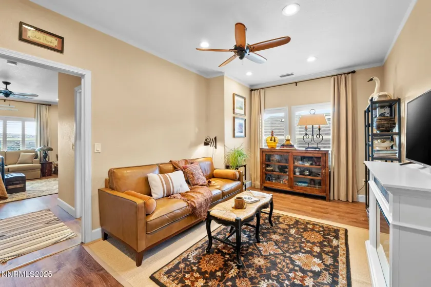 958 Marble Hills, Sparks, Nevada 89436, 2 Bedrooms Bedrooms, ,3 BathroomsBathrooms,Residential,Residential,Marble Hills,260000379