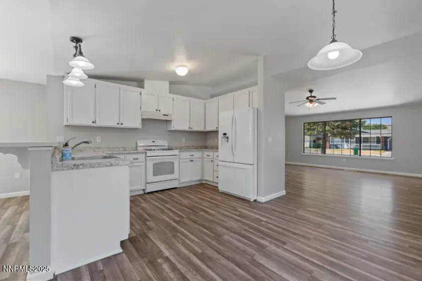 1381 Spooner, Carson City, Nevada 89706, 3 Bedrooms Bedrooms, ,2 BathroomsBathrooms,Residential,Residential,Spooner,250053128