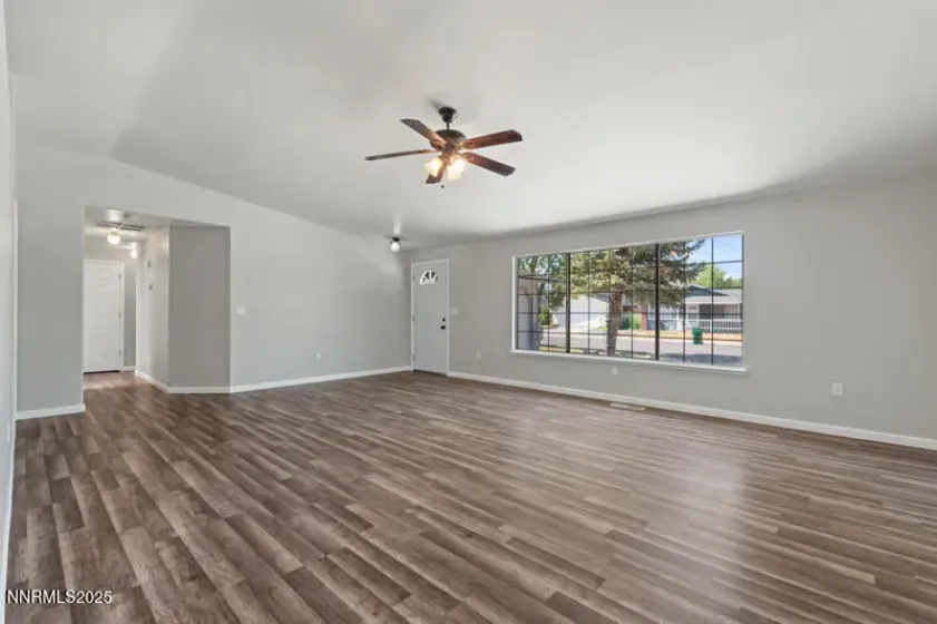 1381 Spooner, Carson City, Nevada 89706, 3 Bedrooms Bedrooms, ,2 BathroomsBathrooms,Residential,Residential,Spooner,250053128