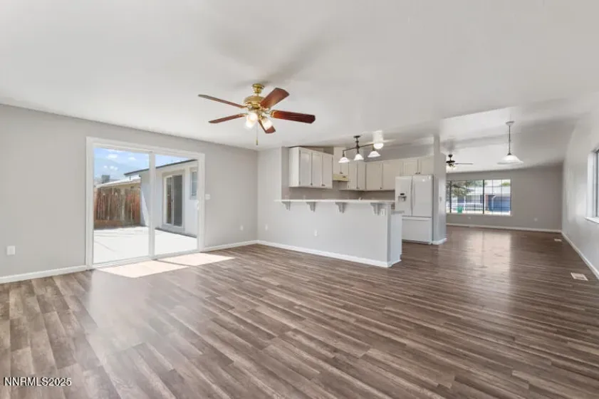 1381 Spooner, Carson City, Nevada 89706, 3 Bedrooms Bedrooms, ,2 BathroomsBathrooms,Residential,Residential,Spooner,250053128