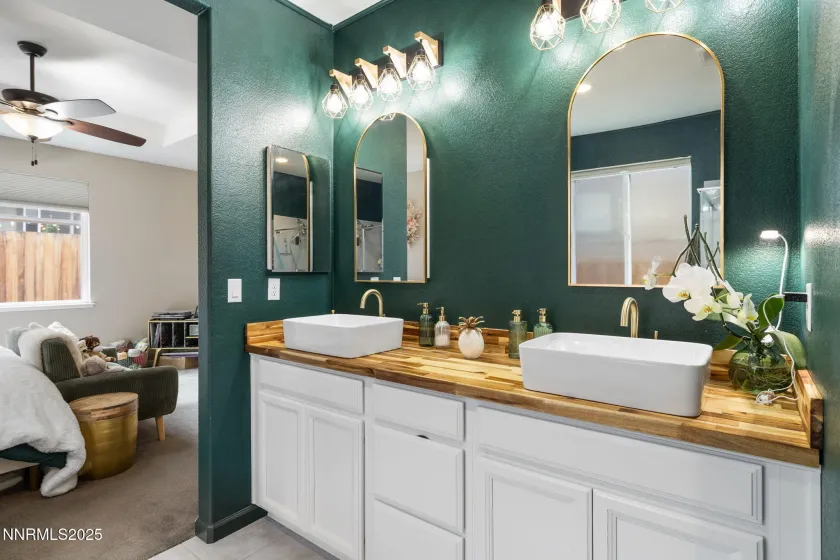 3031 Honey Arbor, Sparks, Nevada 89436, 5 Bedrooms Bedrooms, ,3 BathroomsBathrooms,Residential,Residential,Honey Arbor,260000384