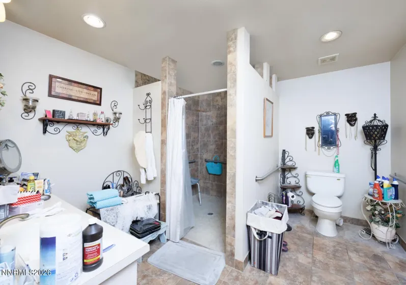 2000 Trails End, Fallon, Nevada 89406, 3 Bedrooms Bedrooms, ,2 BathroomsBathrooms,Residential,Residential,Trails End,260000398