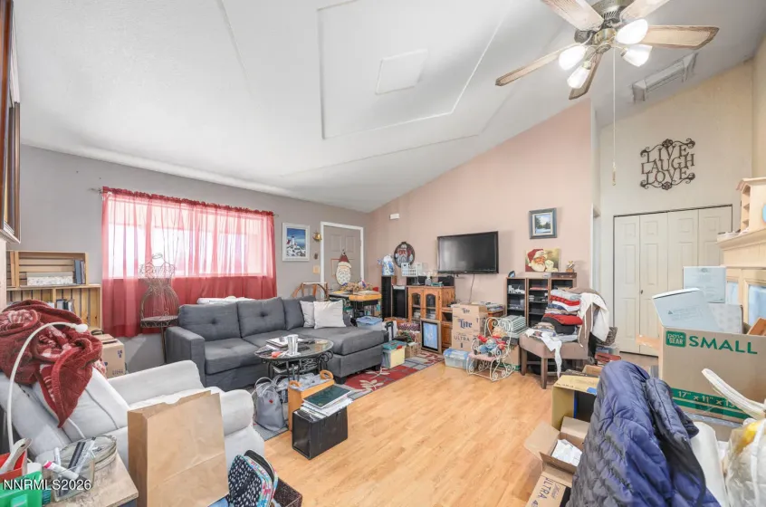 2000 Trails End, Fallon, Nevada 89406, 3 Bedrooms Bedrooms, ,2 BathroomsBathrooms,Residential,Residential,Trails End,260000398