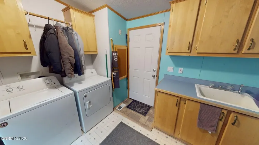 1675 Jensen, Battle Mountain, Nevada 89820, 4 Bedrooms Bedrooms, ,2 BathroomsBathrooms,Residential,Residential,Jensen,260000399