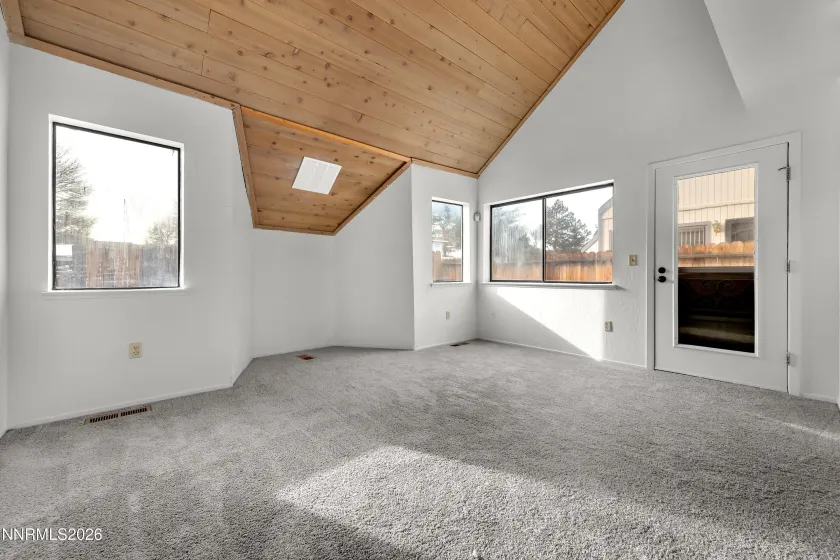 2561 Garfield, Sparks, Nevada 89431, 2 Bedrooms Bedrooms, ,2 BathroomsBathrooms,Residential,Residential,Garfield,260000402