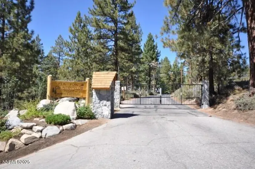 Elk Point Gated Entry