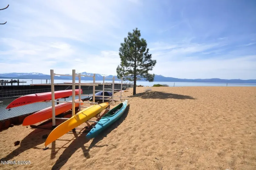 HOA Kyack and SUP racks