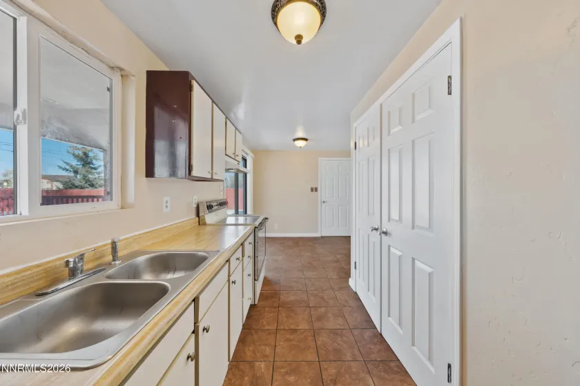 9035 Fremont, Reno, Nevada 89506, 3 Bedrooms Bedrooms, ,1 BathroomBathrooms,Residential,Residential,Fremont,260000411
