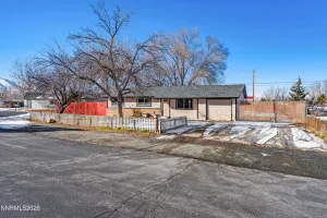 9035 Fremont, Reno, Nevada 89506, 3 Bedrooms Bedrooms, ,1 BathroomBathrooms,Residential,Residential,Fremont,260000411